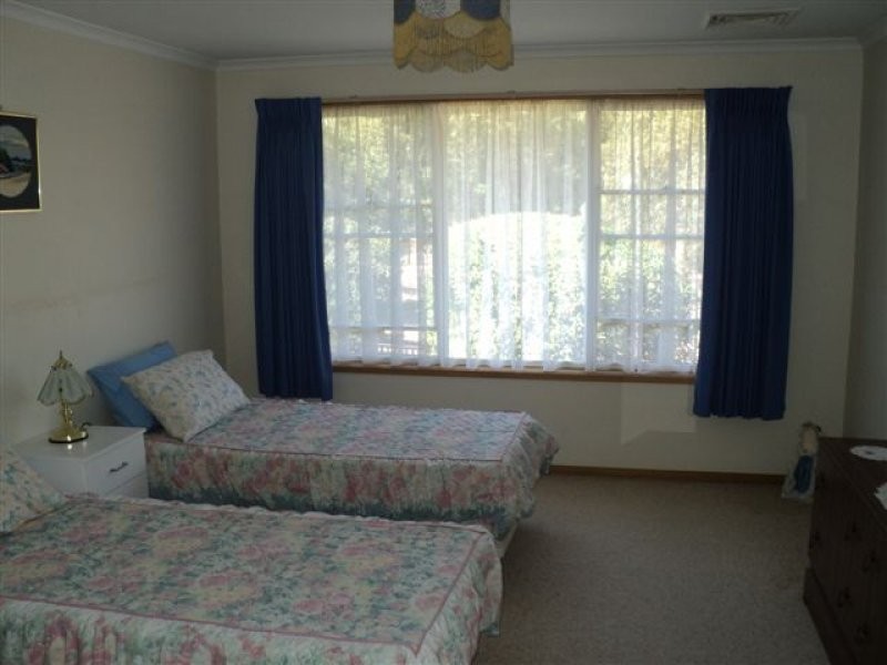 235-241 Hensley Park Road, Hamilton VIC 3300