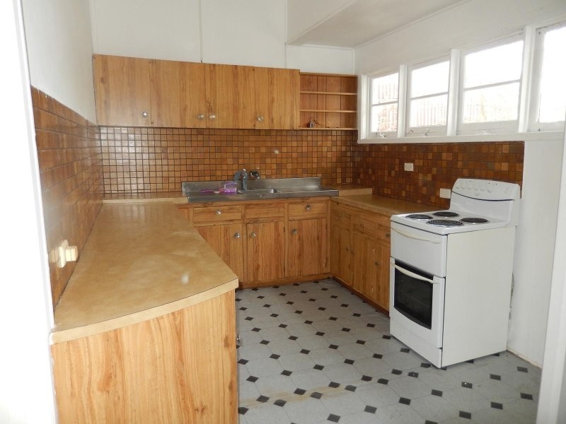 30 Heckfield Street, Macarthur VIC 3286