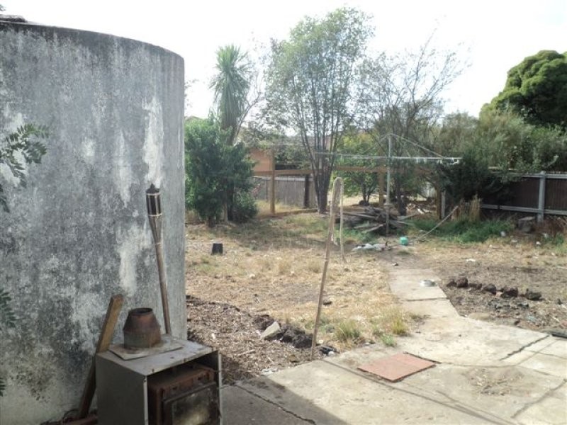 30 Heckfield Street, Macarthur VIC 3286