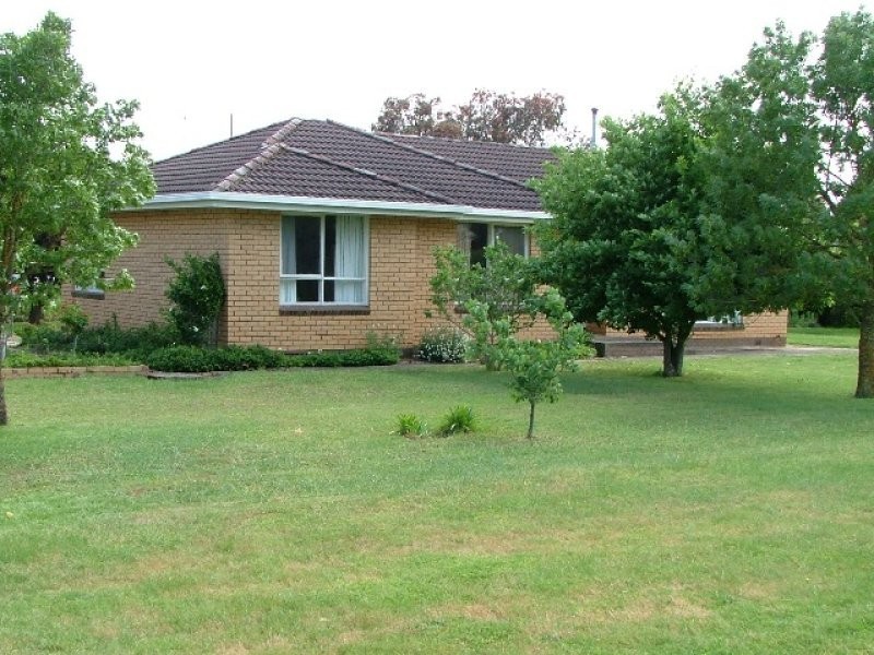 26 Station Street, Glenthompson VIC 3293