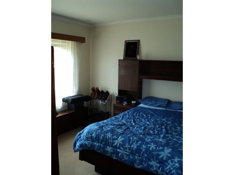 2 Hiller Lane, Hamilton VIC 3300