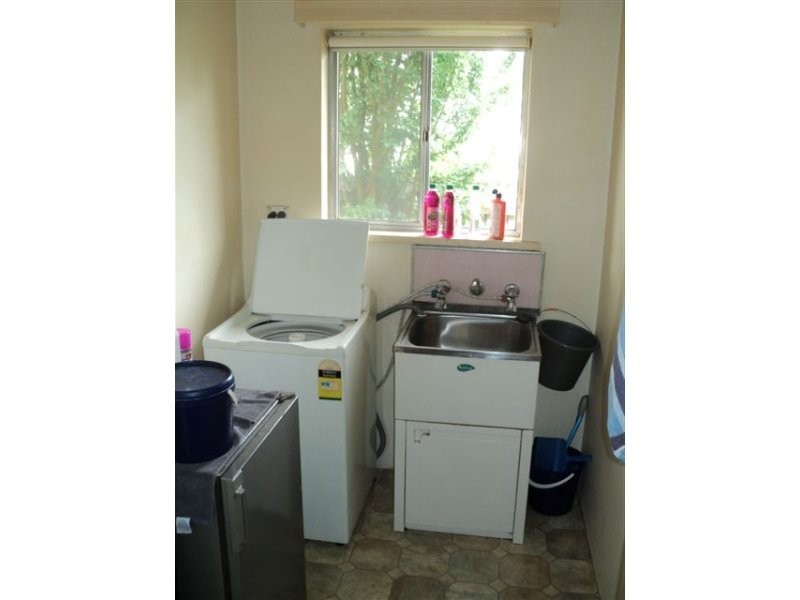 2 Hiller Lane, Hamilton VIC 3300