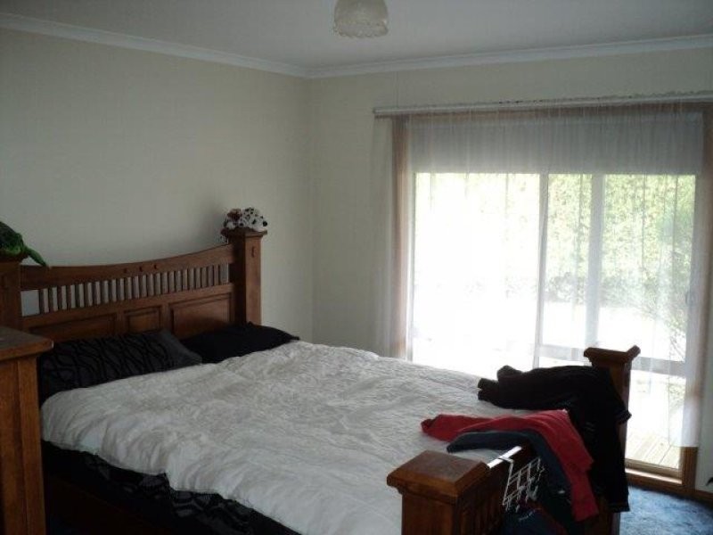 111 Ballarat Road, Hamilton VIC 3300