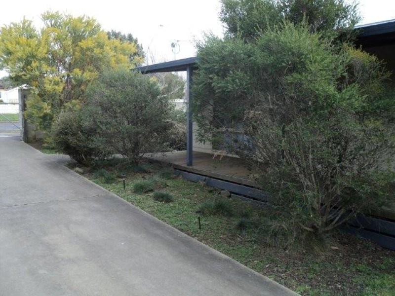 111 Ballarat Road, Hamilton VIC 3300