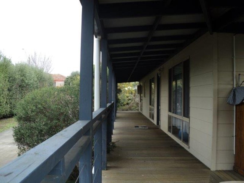 111 Ballarat Road, Hamilton VIC 3300