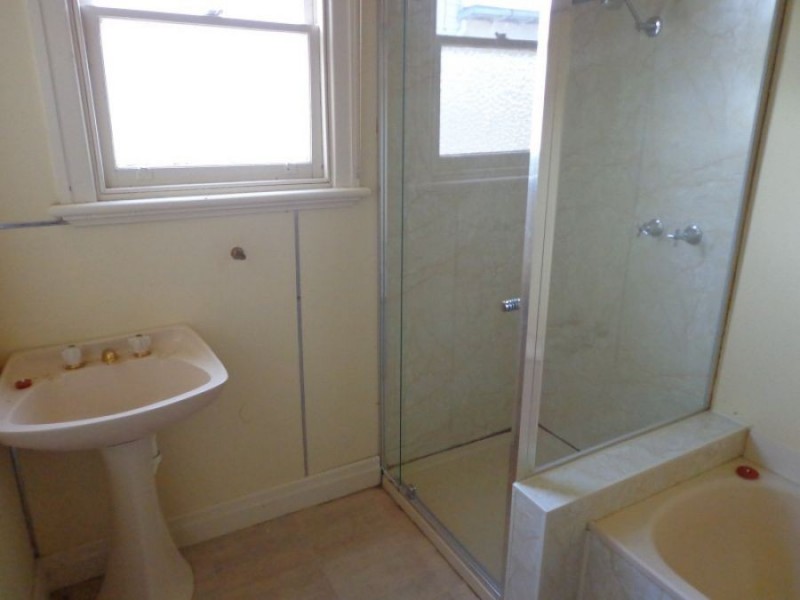 20 Clarence Street, Hamilton VIC 3300