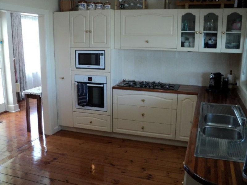 6 tatlock street, Hamilton VIC 3300