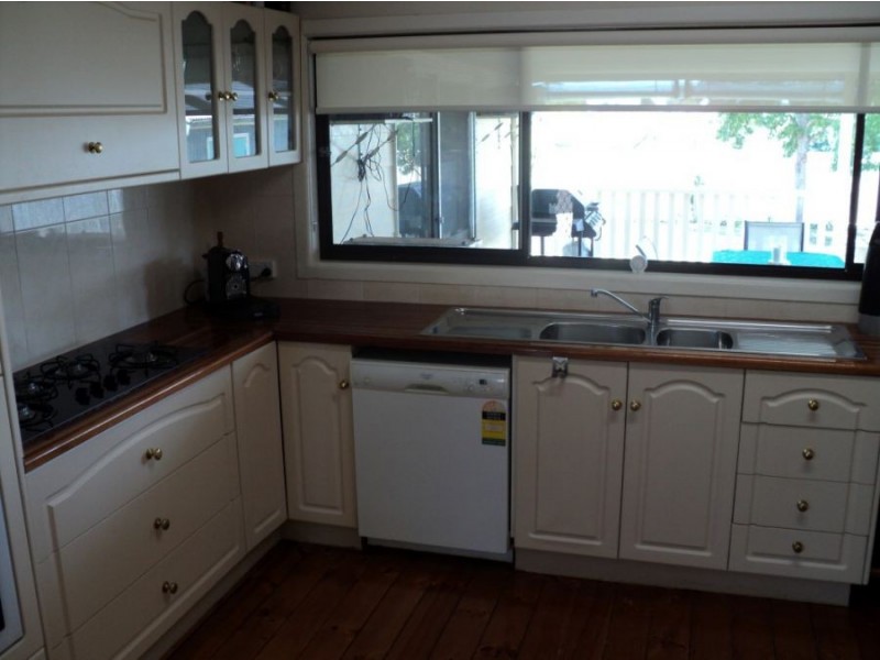 6 tatlock street, Hamilton VIC 3300