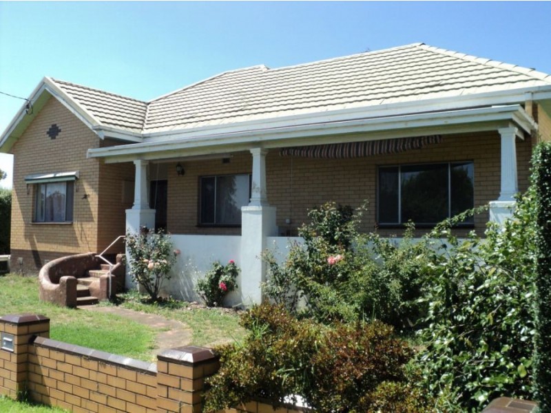 3 Garton Street, Hamilton VIC 3300