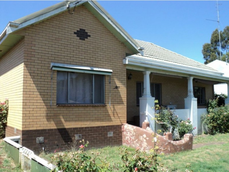 3 Garton Street, Hamilton VIC 3300