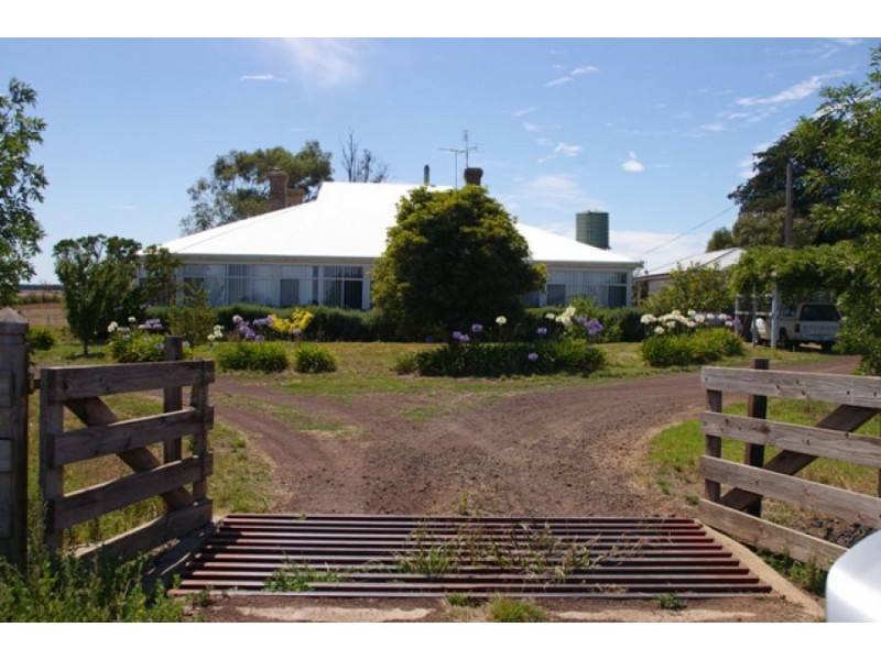 70 Mackichen Lane, Penshurst VIC 3289