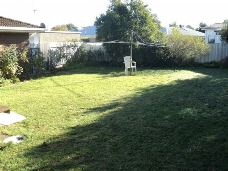 12 McPhee Street, Hamilton VIC 3300