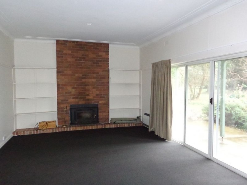 4691 Hamilton Highway, Penshurst VIC 3289
