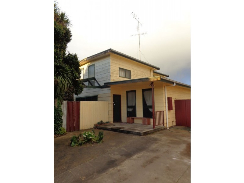62 Hammond Street,, Hamilton VIC 3300