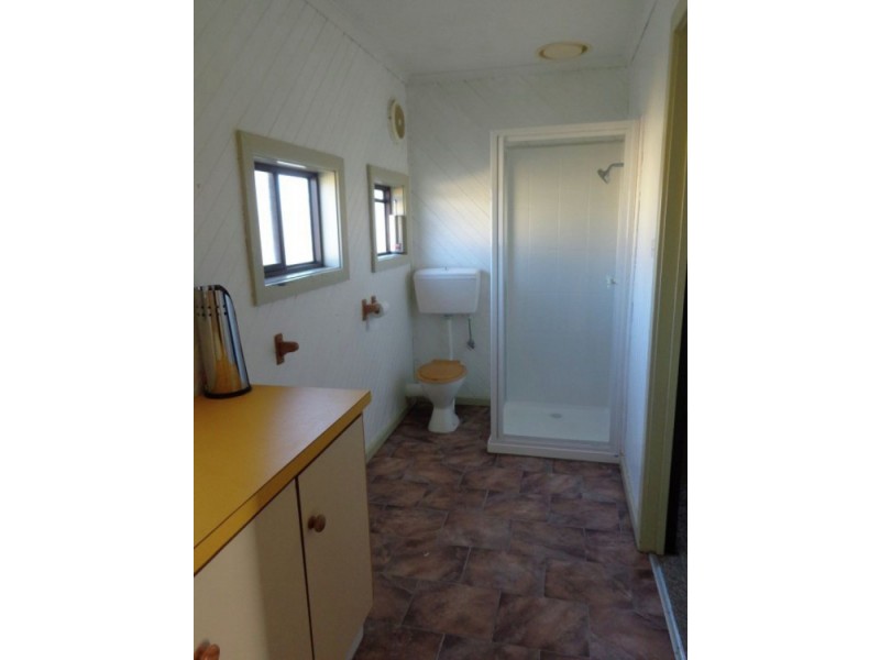 62 Hammond Street,, Hamilton VIC 3300