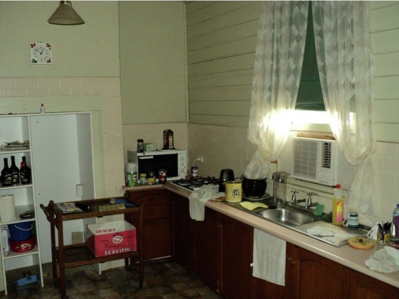 17 Carmichael Street, Hamilton VIC 3300