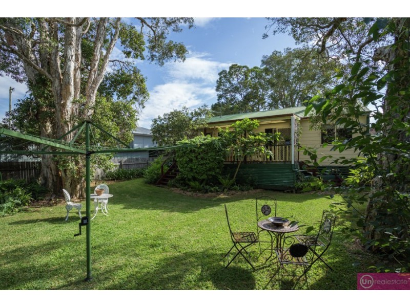 32 Turpentine Ave, Sandy Beach NSW 2456