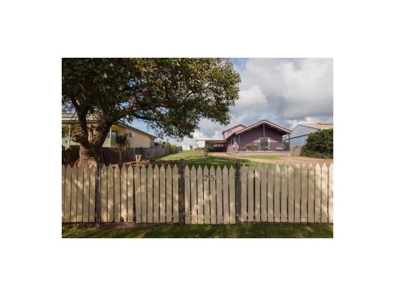 25 Church Street, Nana Glen NSW 2450