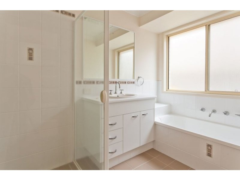 2 Farrell Close, Bonville NSW 2441