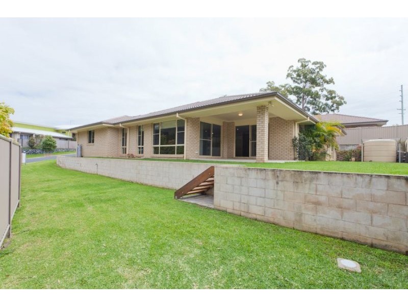 2 Farrell Close, Bonville NSW 2441