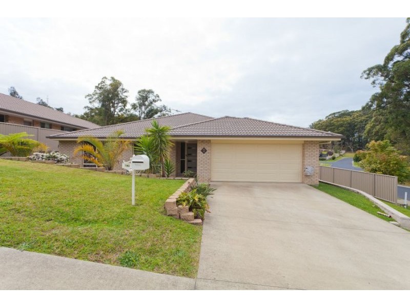 2 Farrell Close, Bonville NSW 2441