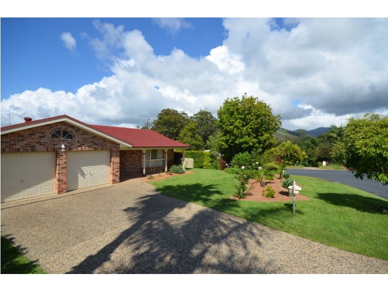 1 Sandpiper Crescent, Boambee East NSW 2452