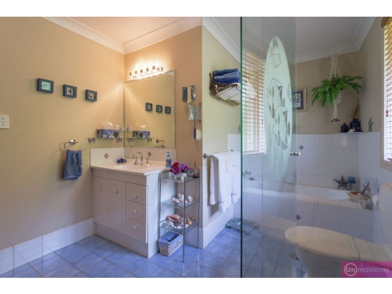 8 Tuckers Rock Road, Repton NSW 2454