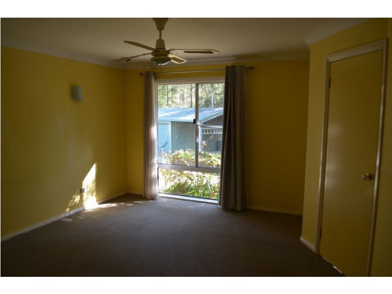 6 Gwen Close, Emerald Beach NSW 2456