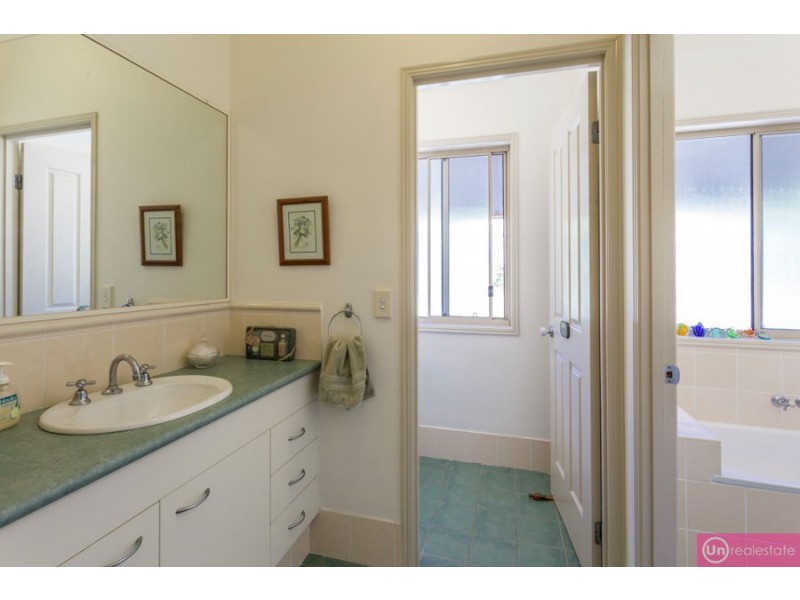 4 Discovery Drive, Moonee Beach NSW 2450