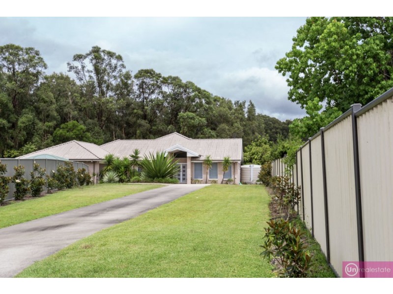 8 Trond Close, Bonville NSW 2441