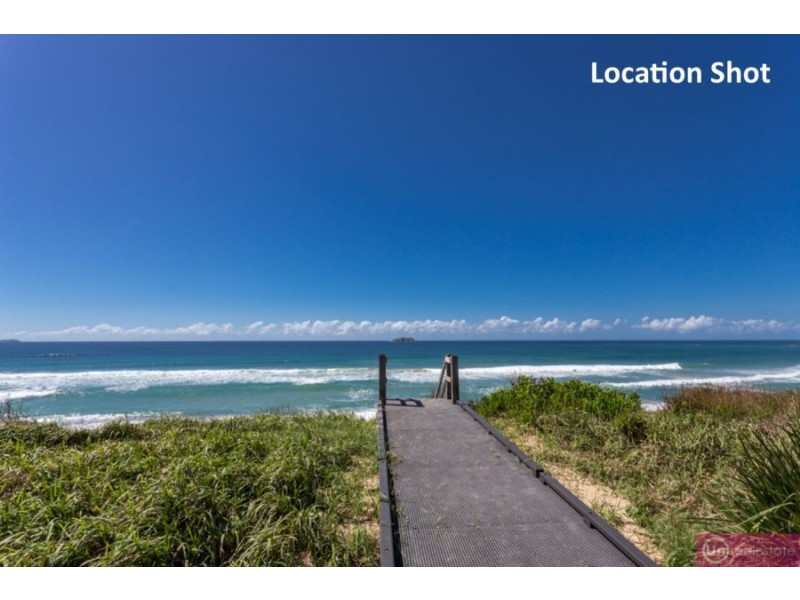 17 Cherry Street, Sapphire Beach NSW 2450