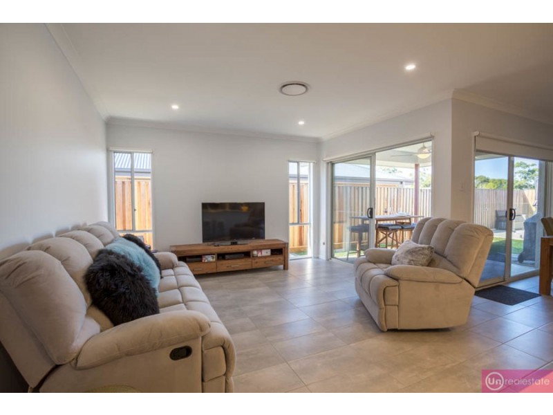 6 Red Gum Circuit, Sapphire Beach NSW 2450