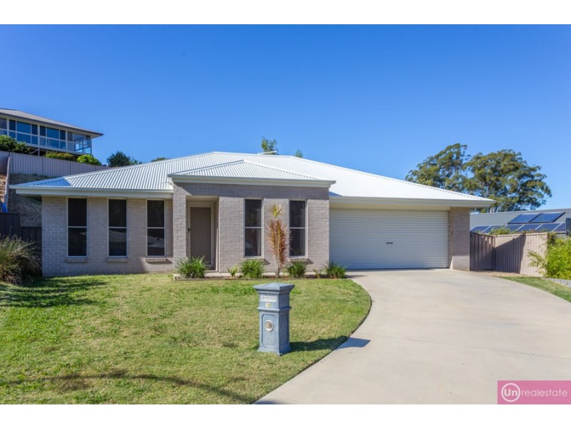 10 Illawarra Close, North Boambee Valley NSW 2450