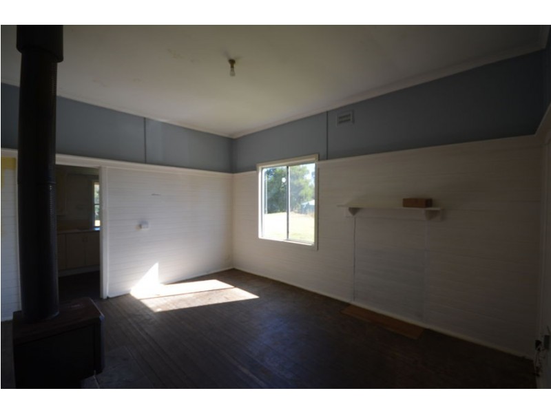 8 Hutchinson Street, Ulong NSW 2450