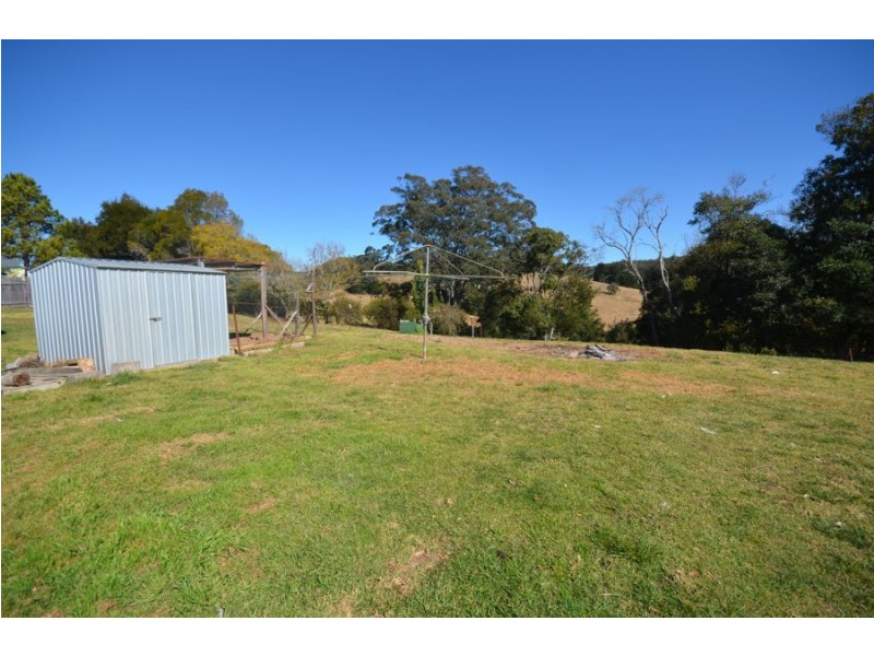 8 Hutchinson Street, Ulong NSW 2450