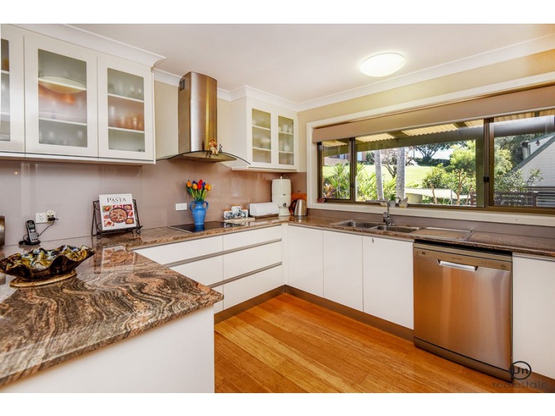 8 Kratz Drive, Coffs Harbour NSW 2450