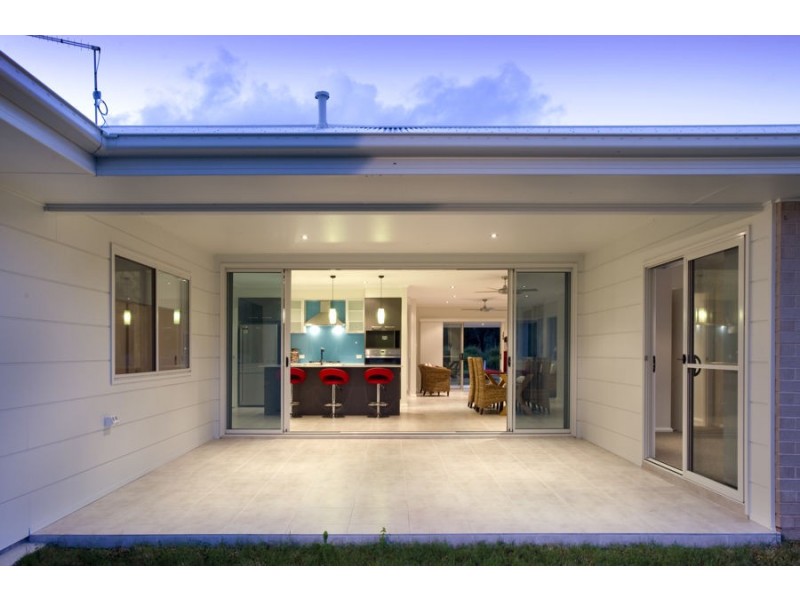 24 Tidal Crescent, Moonee Beach NSW 2450