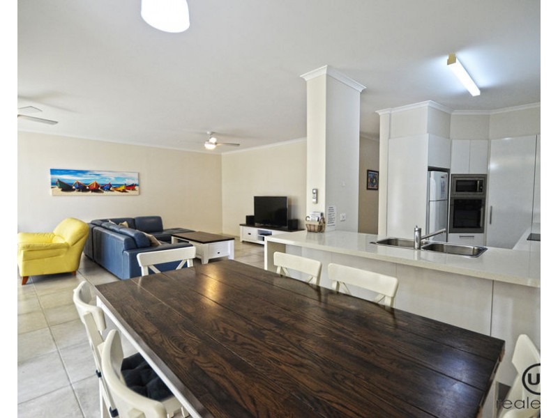 2/6 Fourth Avenue, Sawtell NSW 2452