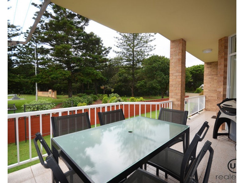 2/6 Fourth Avenue, Sawtell NSW 2452