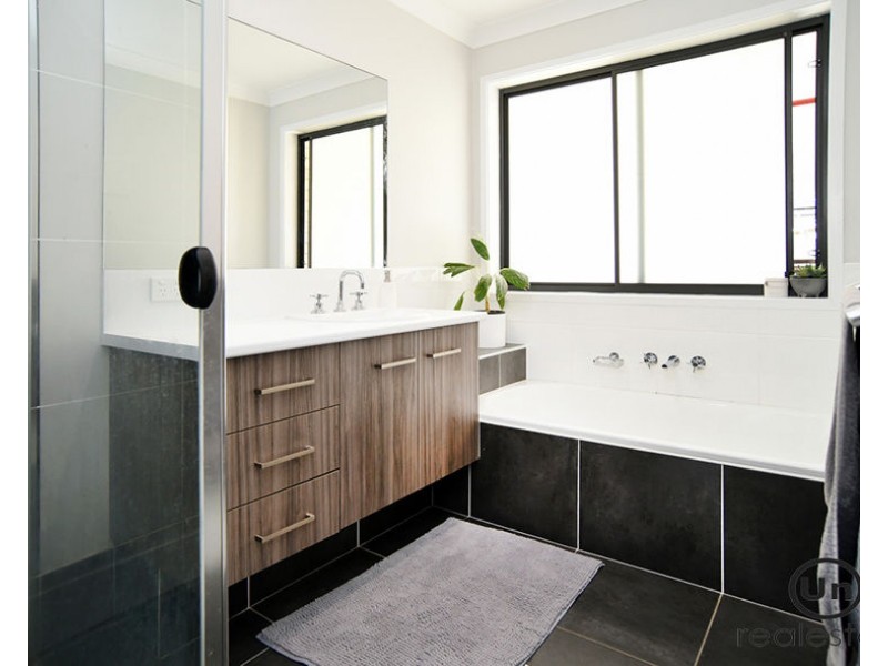 5 Surfsea Avenue, Sandy Beach NSW 2456