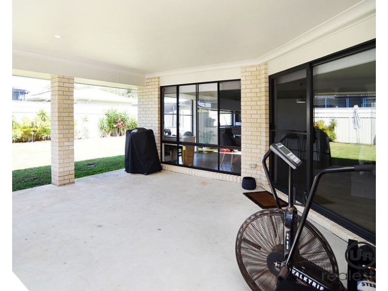 5 Surfsea Avenue, Sandy Beach NSW 2456