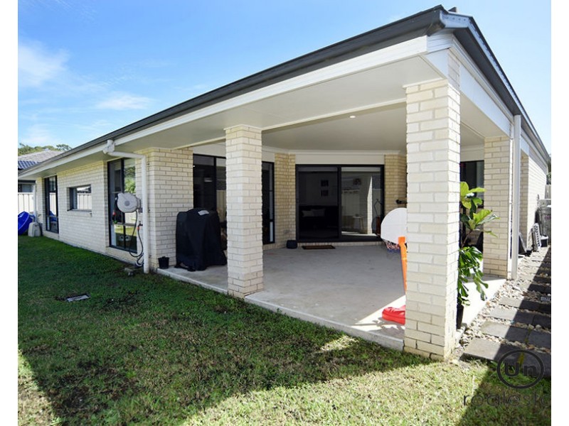 5 Surfsea Avenue, Sandy Beach NSW 2456