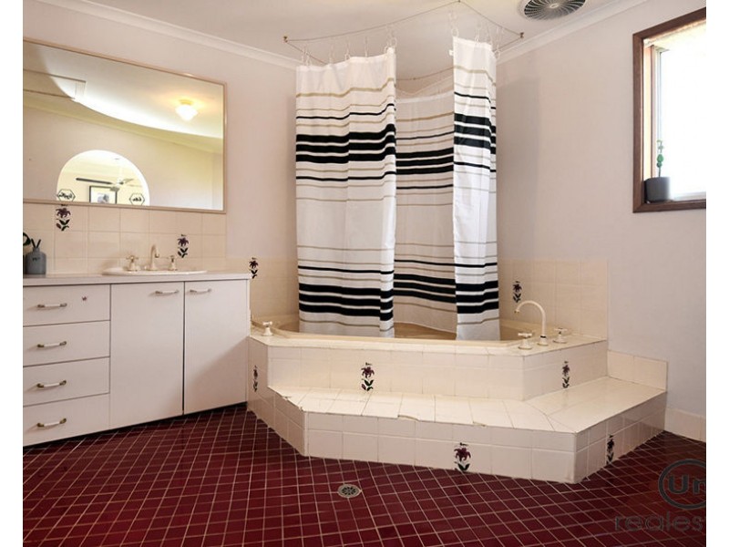 14 Harvie Drive, Boambee East NSW 2452