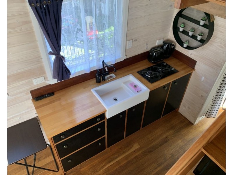 Tiny House / 19 Mirroola Crescent, Toormina NSW 2452