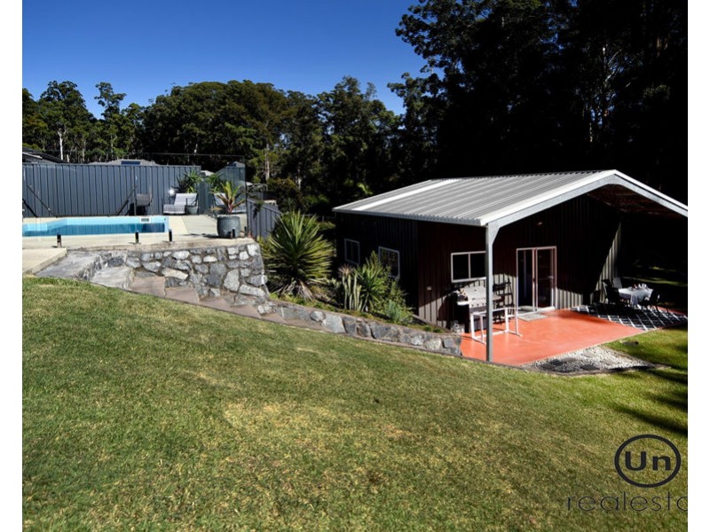 4 Forest View Close, Bonville NSW 2441