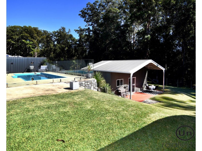 4 Forest View Close, Bonville NSW 2441