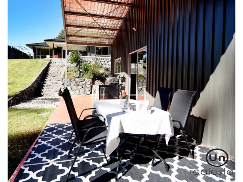 4 Forest View Close, Bonville NSW 2441