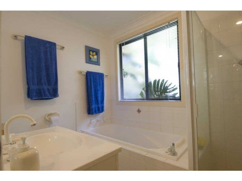 10 Charkate Close, Boambee East NSW 2452