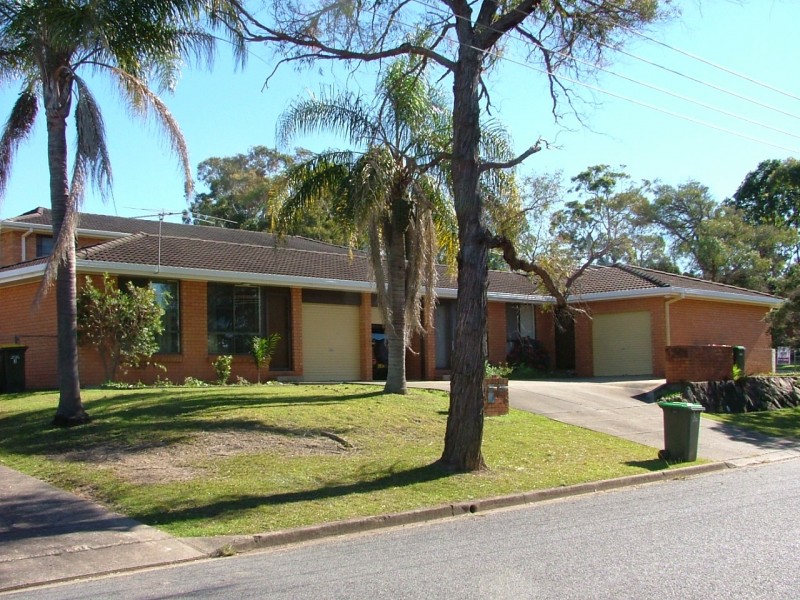 1/2 Wybalena Crescent, Toormina NSW 2452