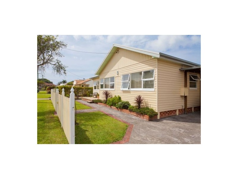 9 Seventh Avenue, Sawtell NSW 2452